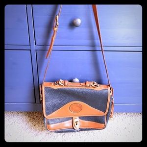 Vintage dooney and bourke crossbody